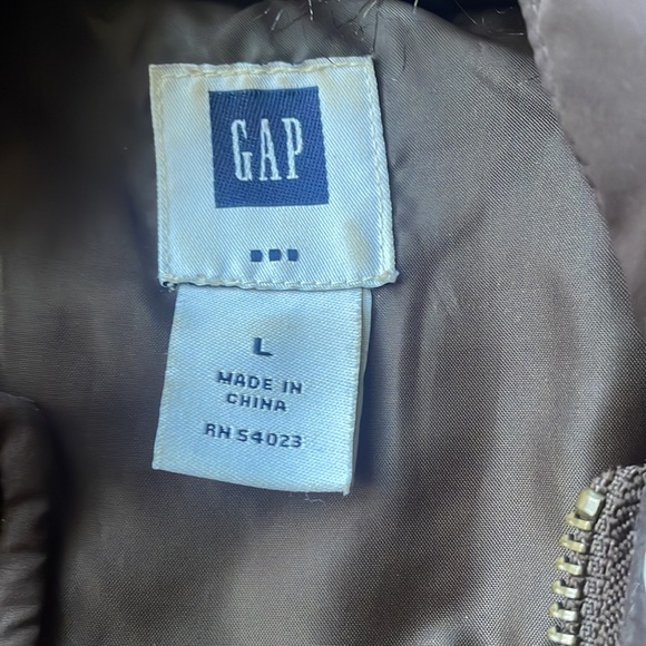 Gap down vest with hood size Large - Picture 3 of 6